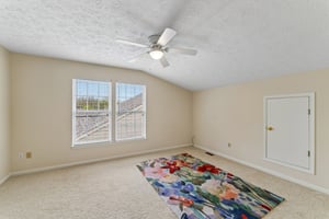 Willow Creek Dr-S0105-055.jpg