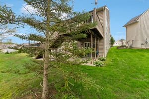 Willow Creek Dr-S0105-068.jpg