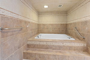 dual shower, jetted tub, steam room combo