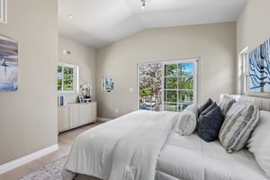 C Ave-S0708-037.jpg