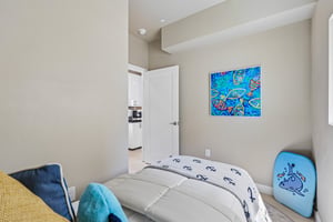 C Ave-S0708-047.jpg