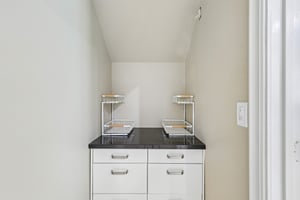 C Ave-S0708-049.jpg