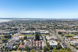 C Ave-S0708-058.jpg