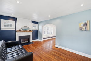 838 N Emerson Ave_005