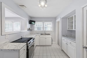 838 N Emerson Ave_010