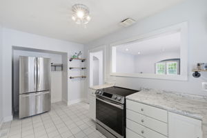 838 N Emerson Ave_013