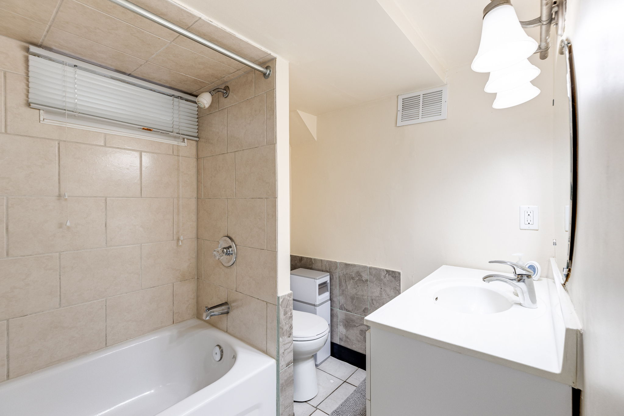 Toronto property showcase — delivered property photograph 21