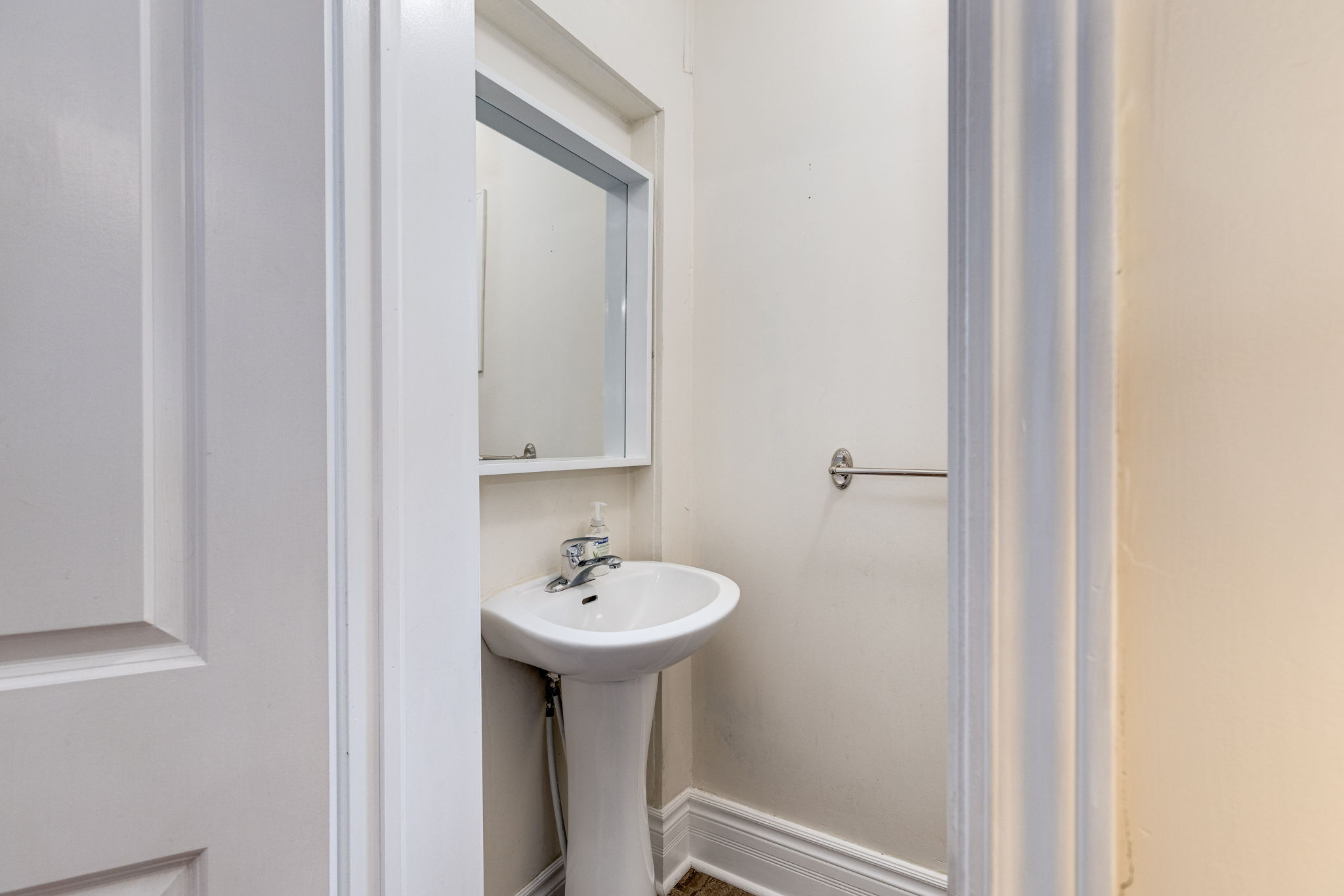 Toronto property showcase — delivered property photograph 11