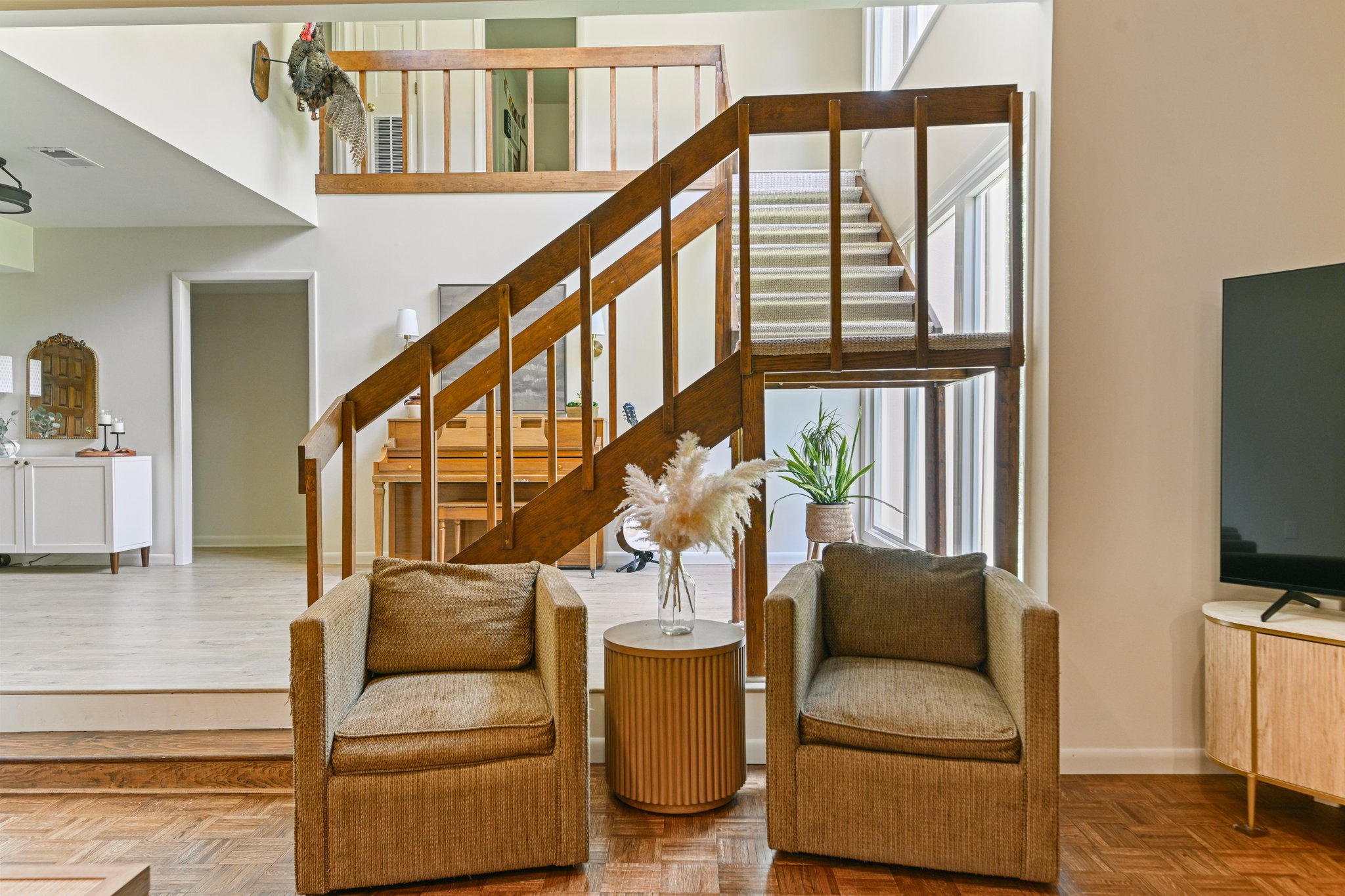 Living Room/Foyer