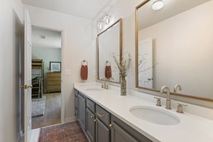 Upstairs Jack n Jill Bathroom