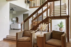 Living Room/Foyer