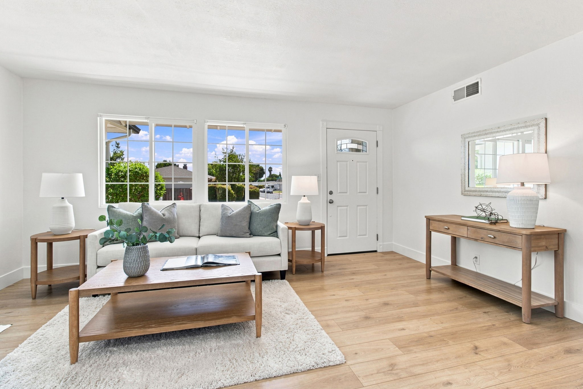 011_F8_8380 Lucania St