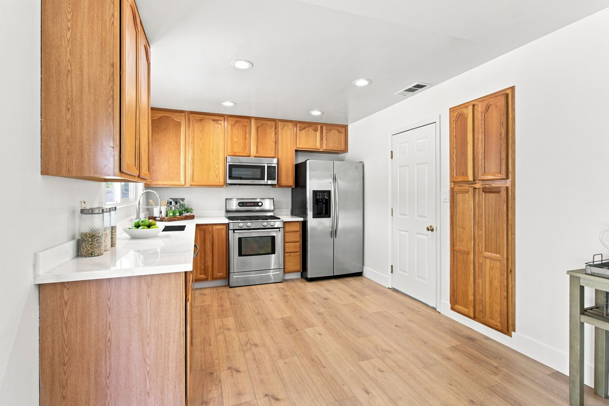 012_F8_8380 Lucania St