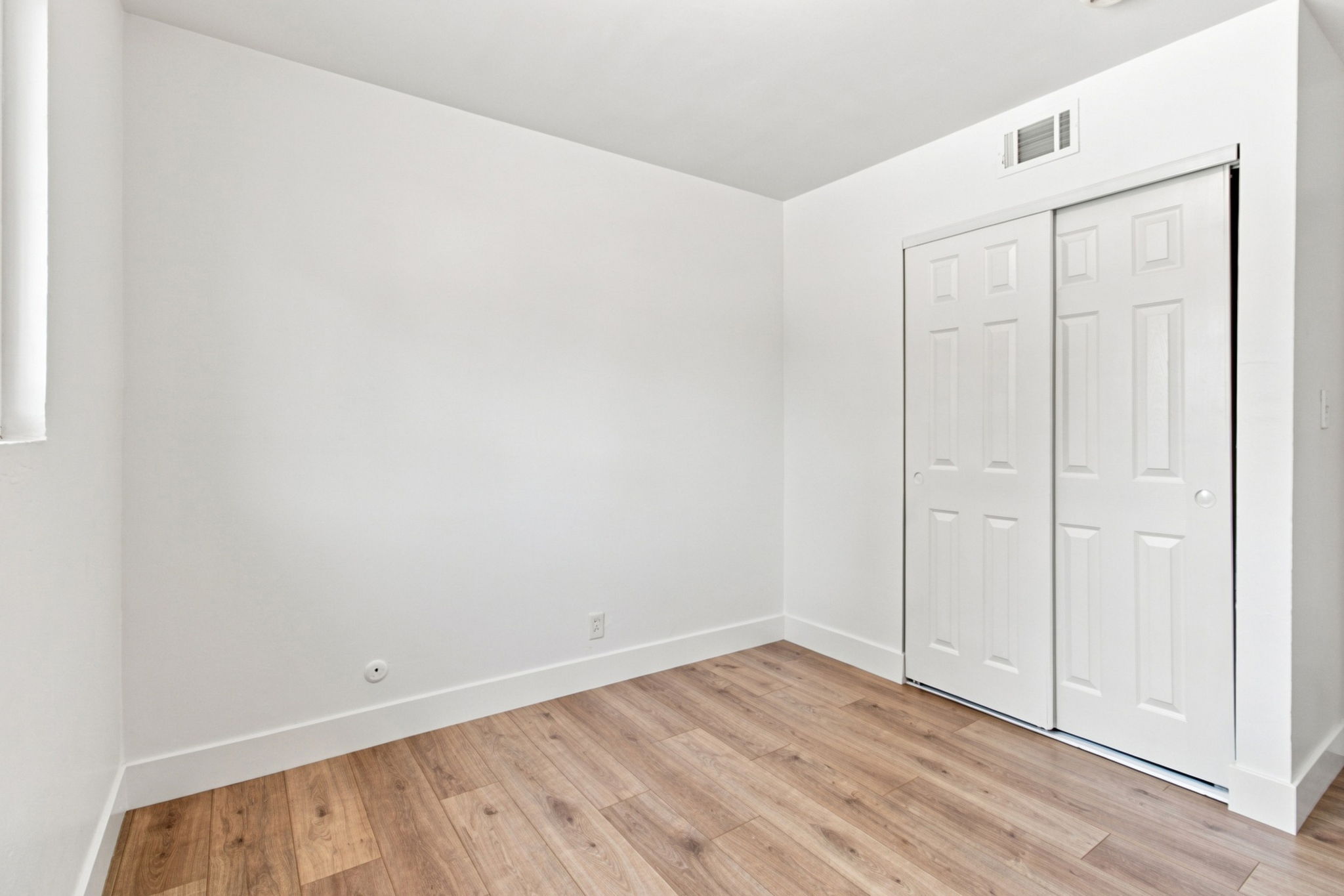 023_F8_8380 Lucania St