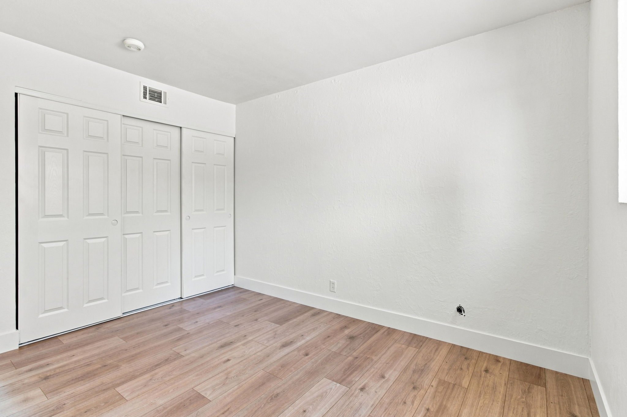 025_F8_8380 Lucania St