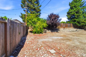 035_F8_8380 Lucania St