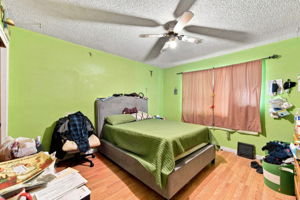  Photo 30