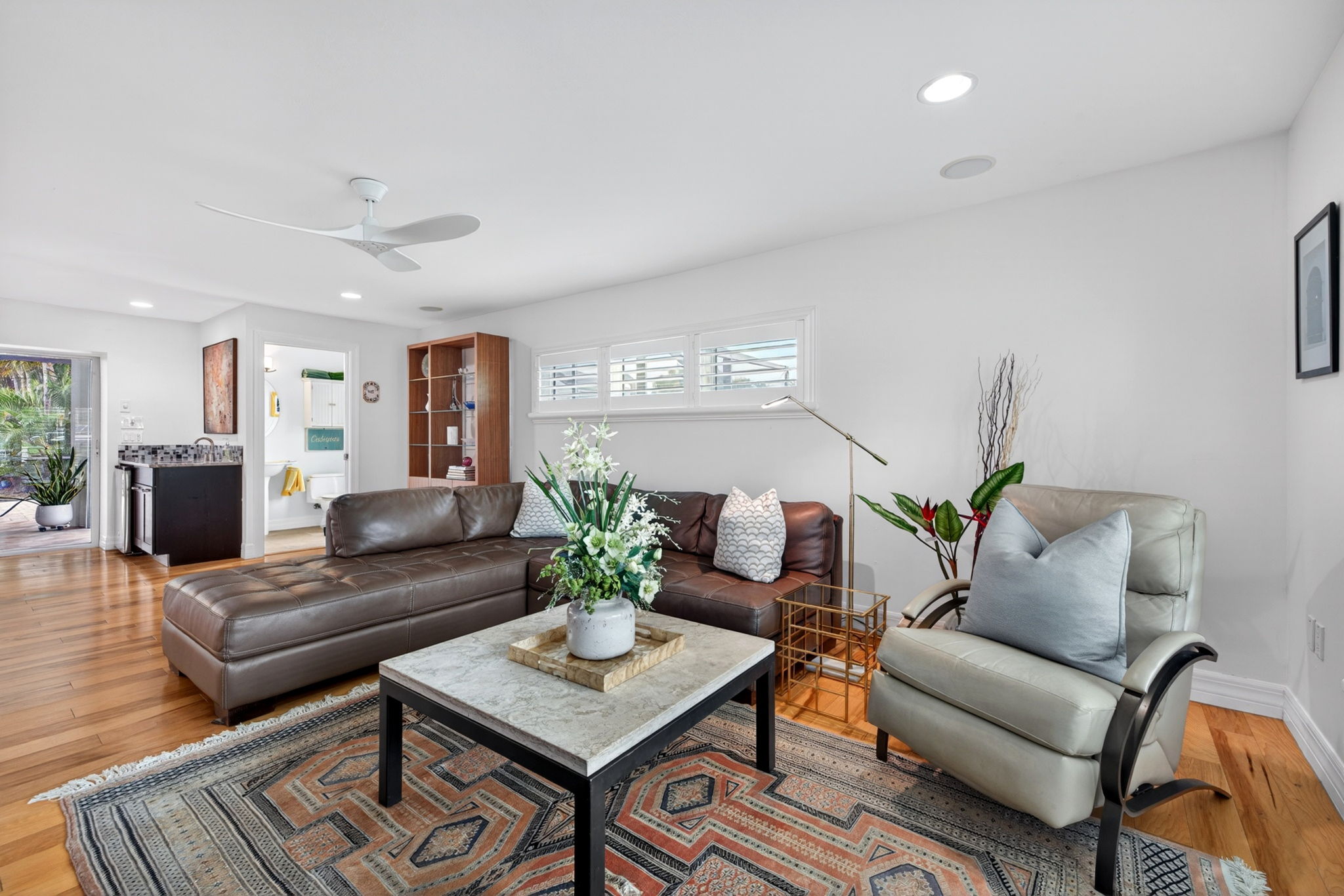 Family Room 4 of 5