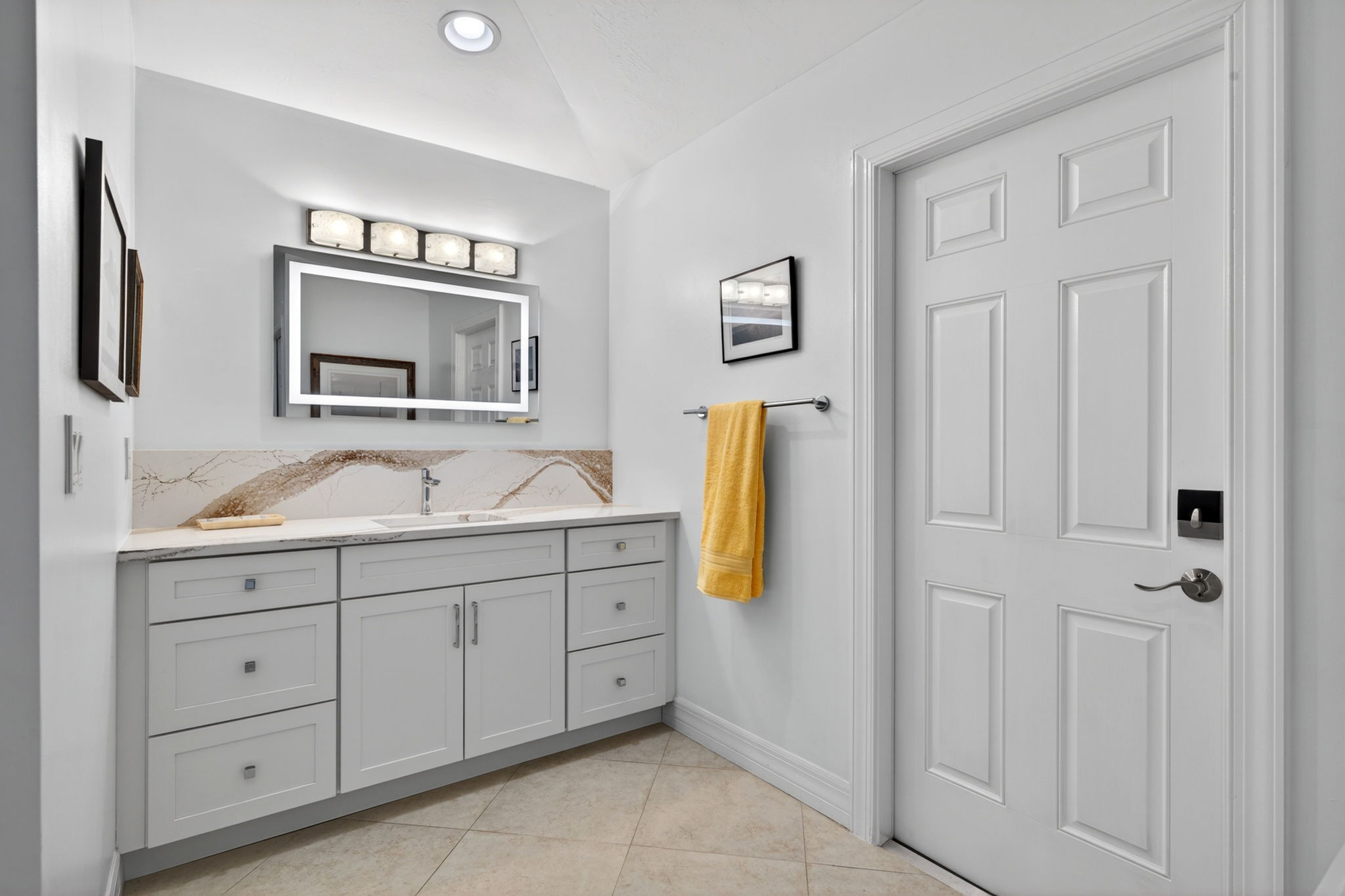 Guest Bathroom 1