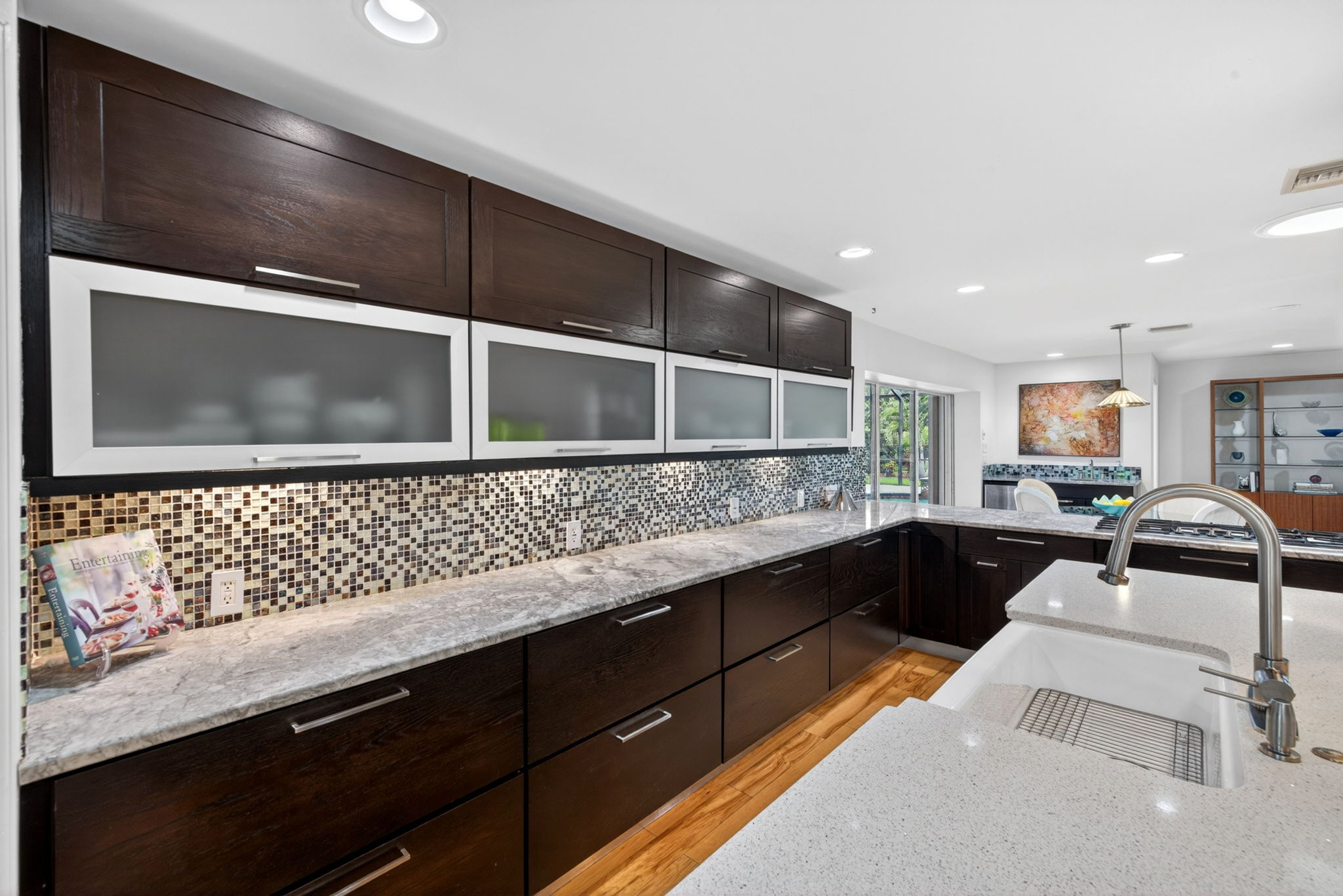 Kitchen 6 of 9