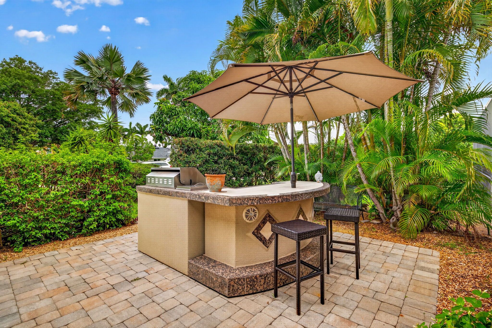Outdoor Kitchen Grill 1 of 2