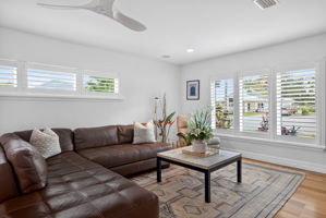 Family Room 2 of 5