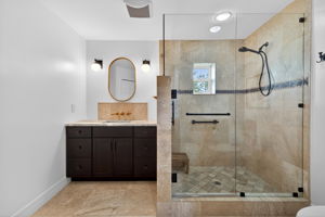 Guest Bathroom 3