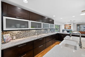 Kitchen 6 of 9