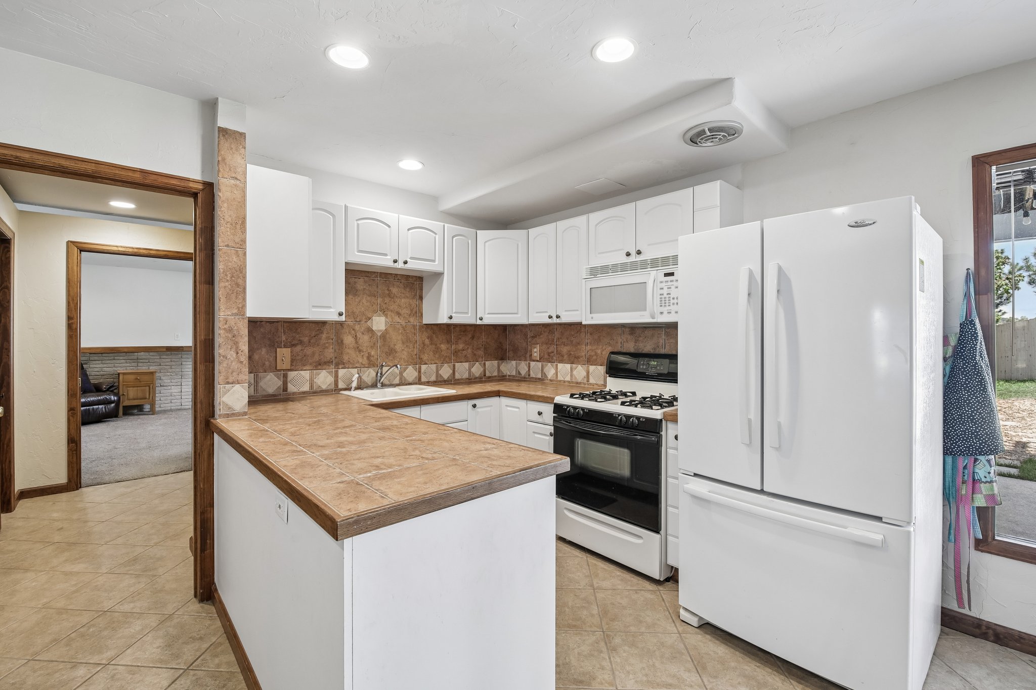 Crestview Dr-S2905-011.jpg