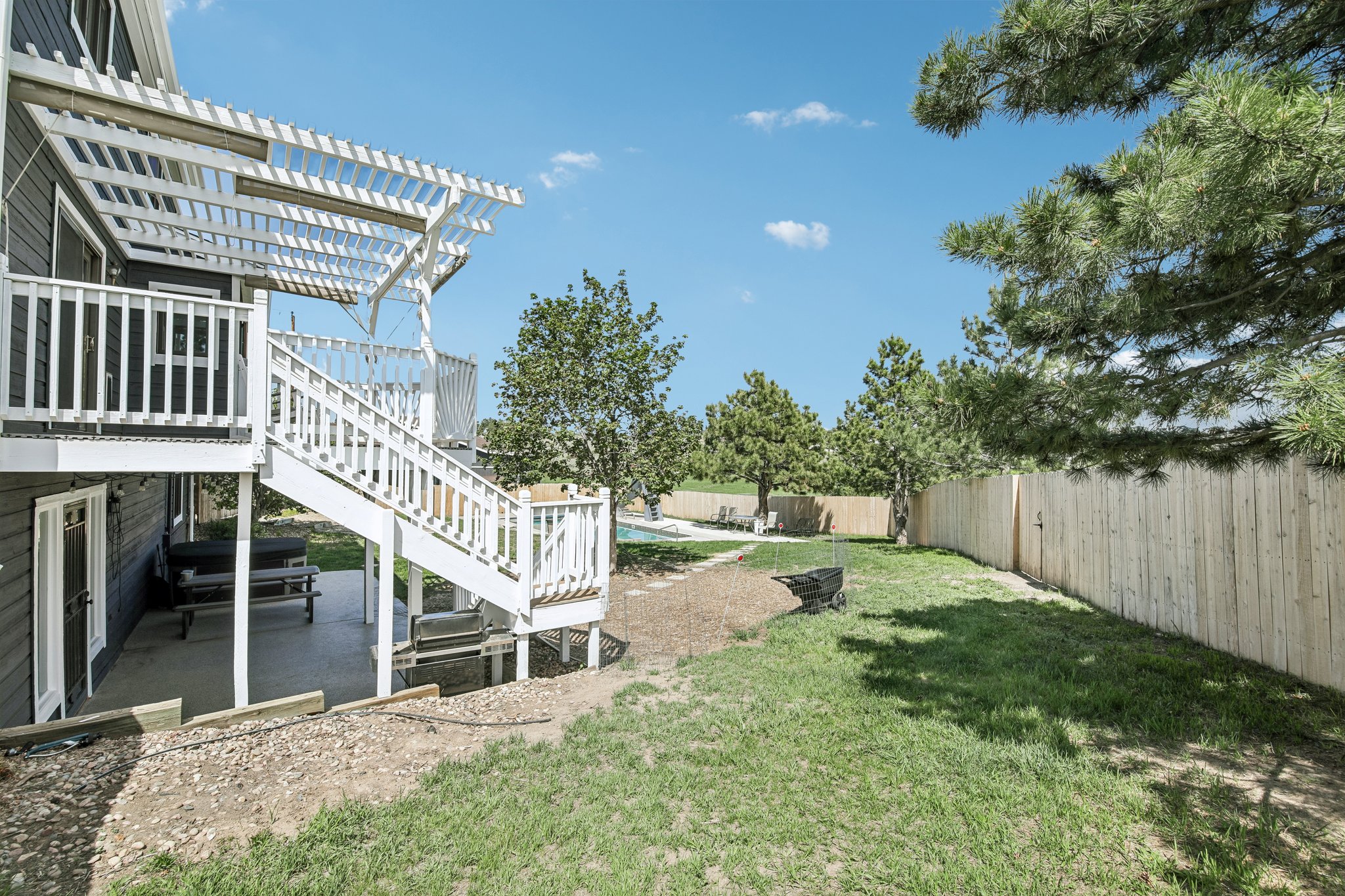 Crestview Dr-S2905-040.jpg