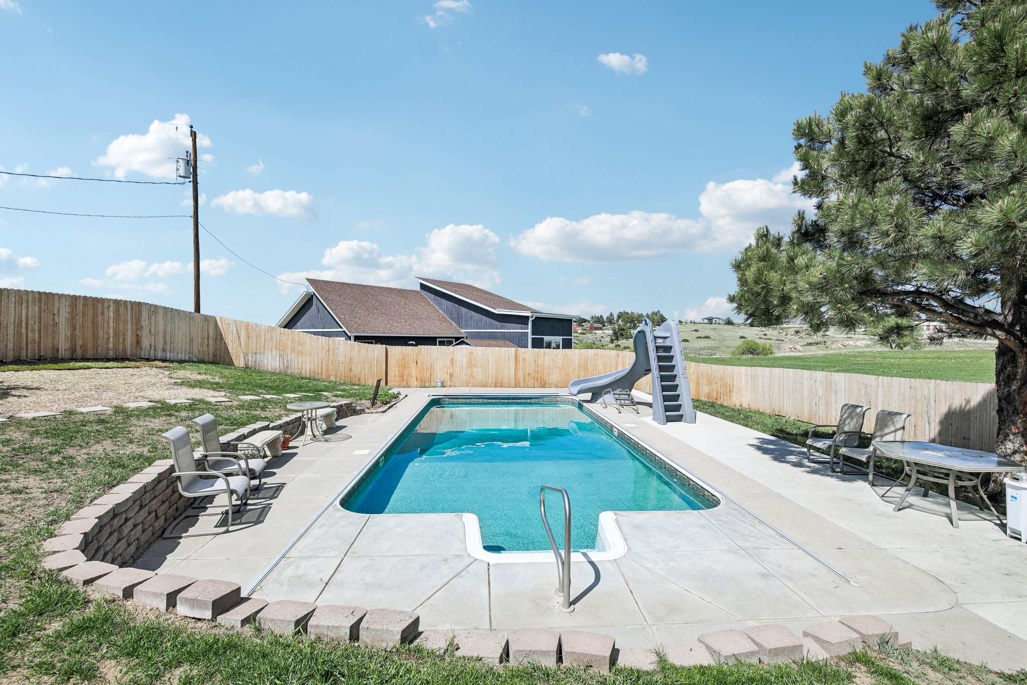 Crestview Dr-S2905-041.jpg