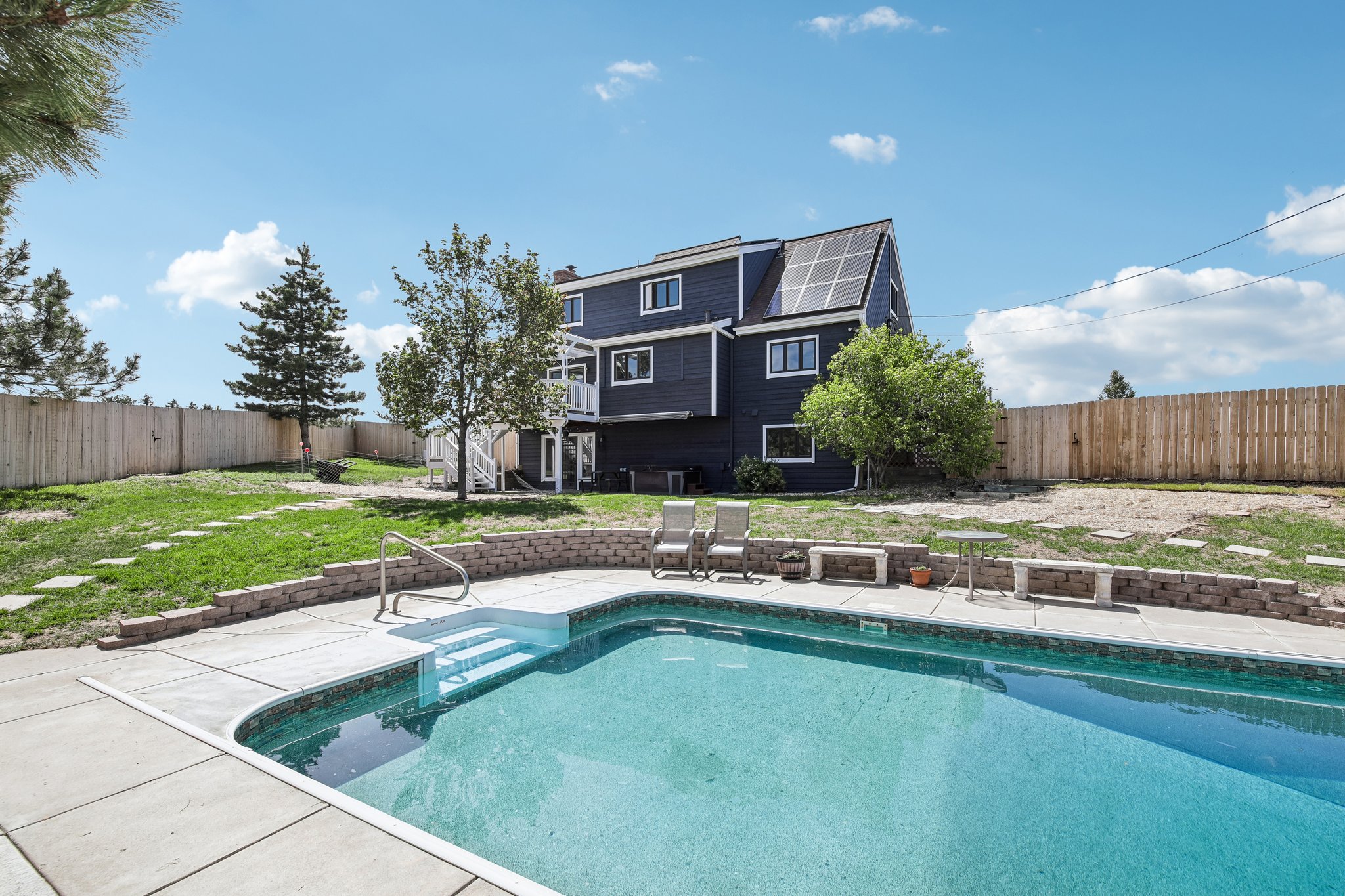 Crestview Dr-S2905-042.jpg