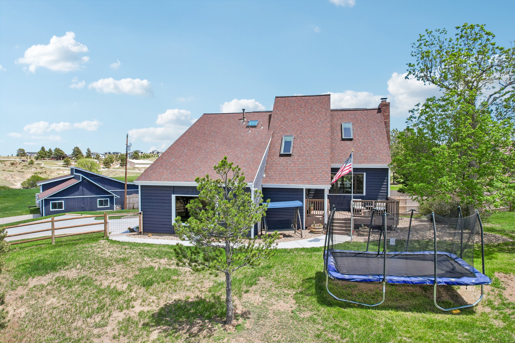 Crestview Dr-S2905-049.jpg