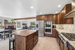 Crestview Dr-S2905-008.jpg