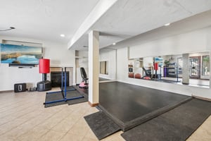 Crestview Dr-S2905-014.jpg