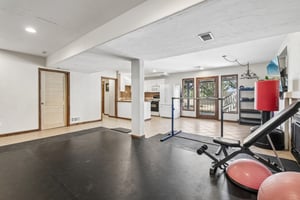 Crestview Dr-S2905-015.jpg