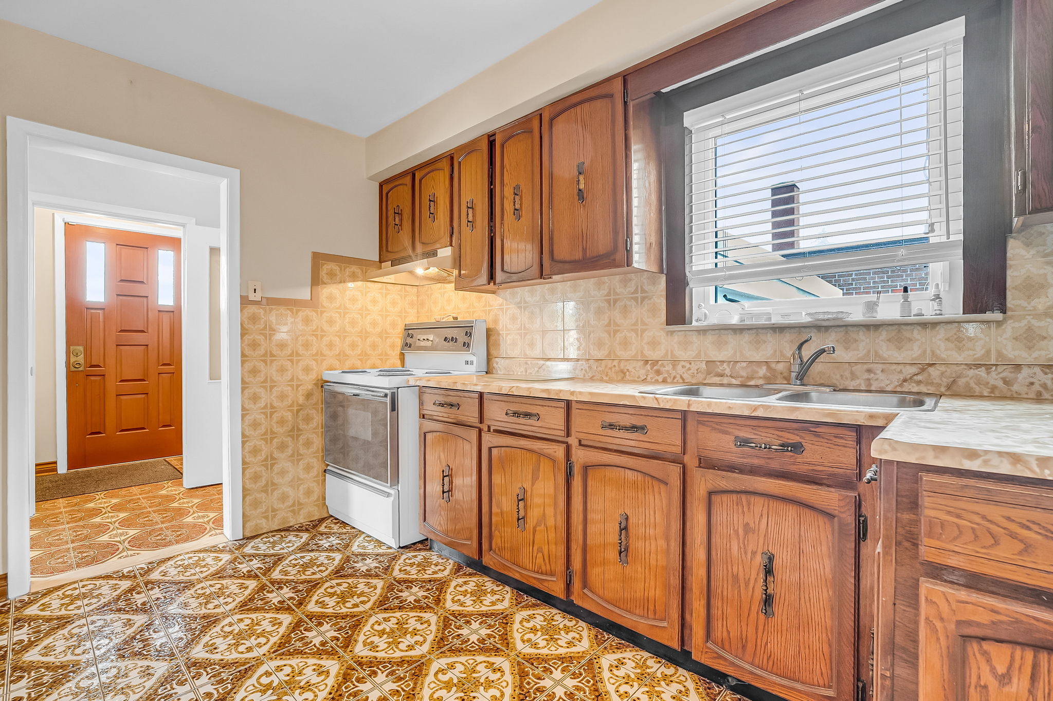 16-kitchen1
