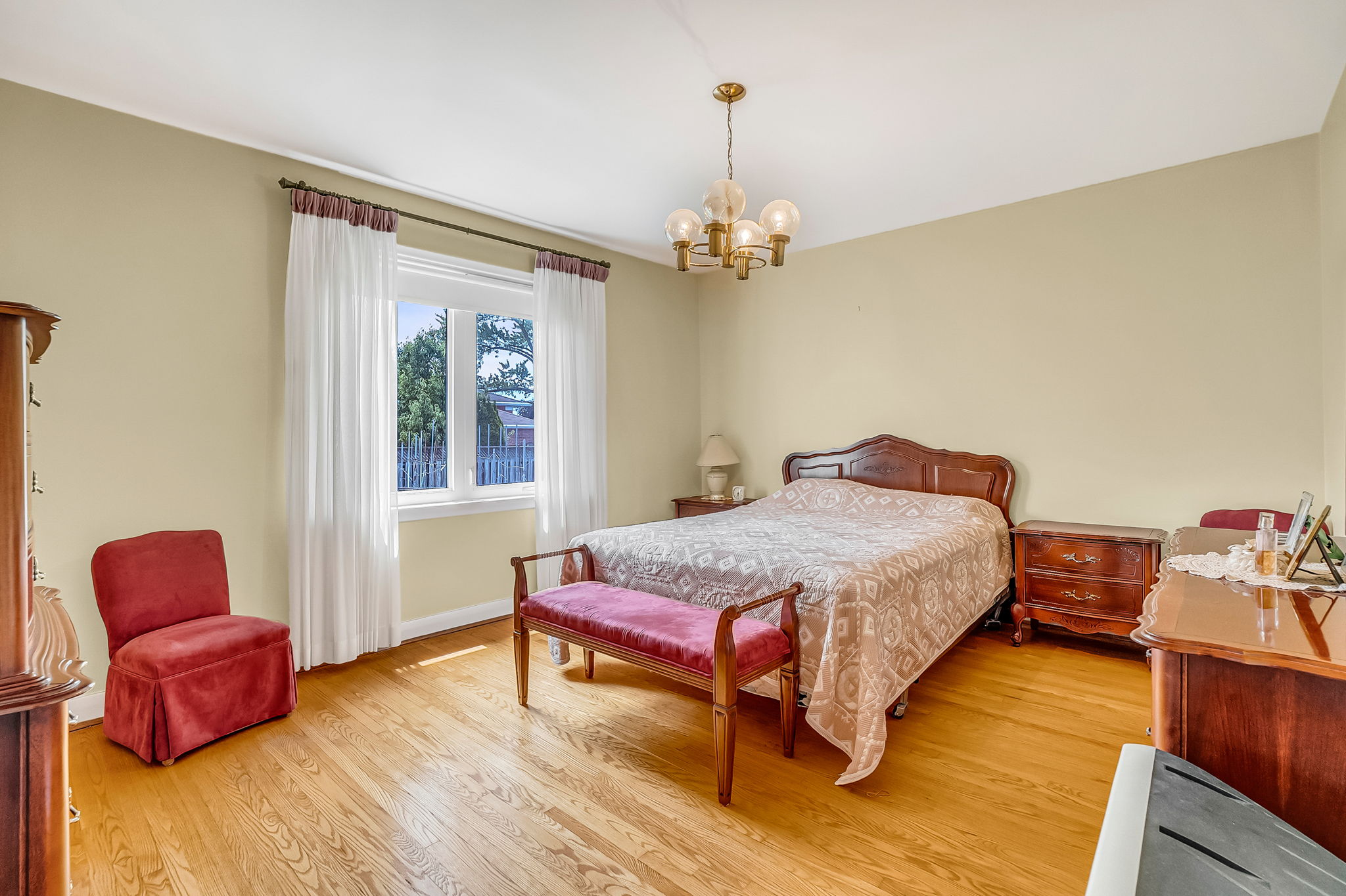 22-primary bedroom1