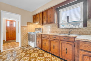 16-kitchen1