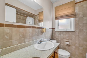 32-washroom1
