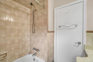 33-washroom2