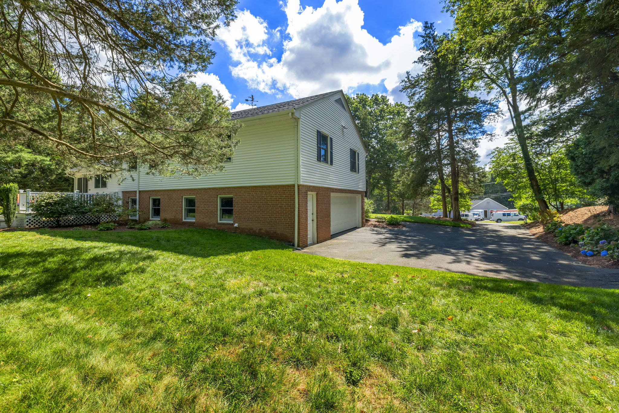 84 High Farms Rd, West Hartford, CT 06107, USA Photo 10