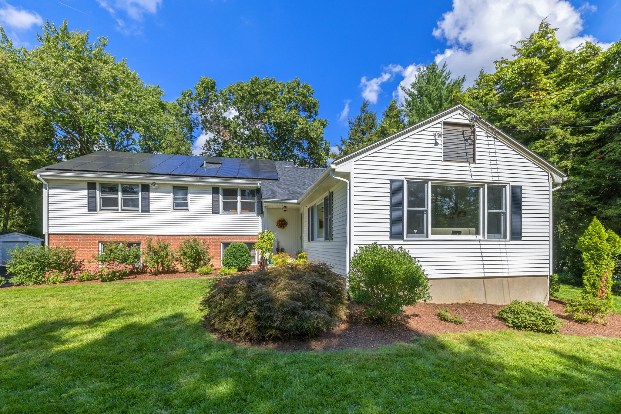 84 High Farms Rd, West Hartford, CT 06107, USA Photo 4