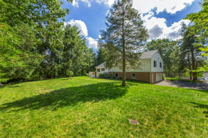 84 High Farms Rd, West Hartford, CT 06107, USA Photo 12