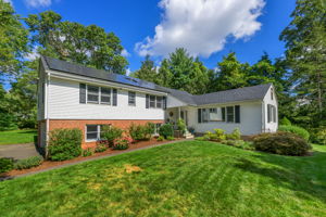 84 High Farms Rd, West Hartford, CT 06107, USA Photo 2