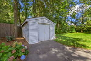 84 High Farms Rd, West Hartford, CT 06107, USA Photo 10