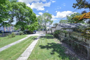  Photo 34