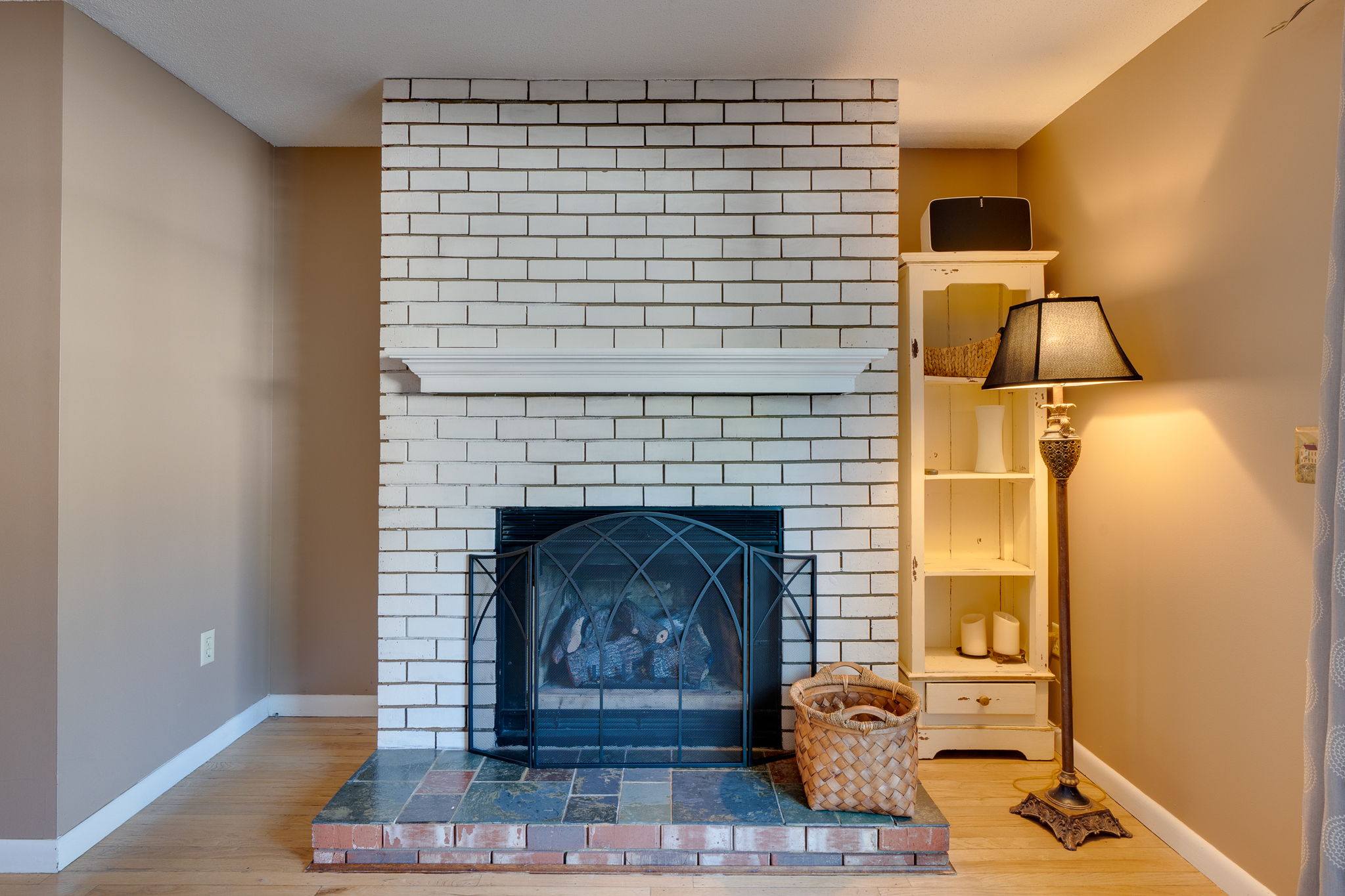 B4 St Marc Cir, South Windsor, CT 06074 | Ed McCullough Photography