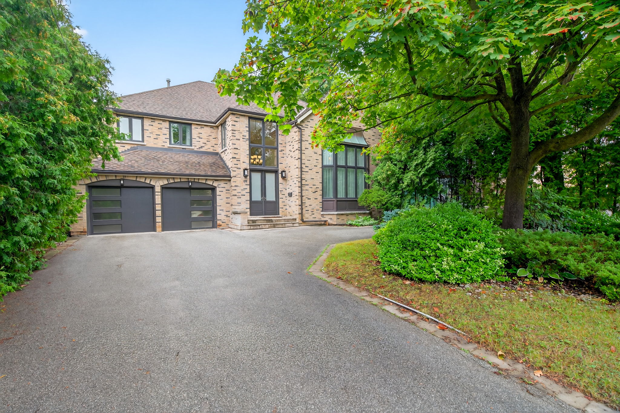 84 Truman Rd Toronto, ON M2L 2L6