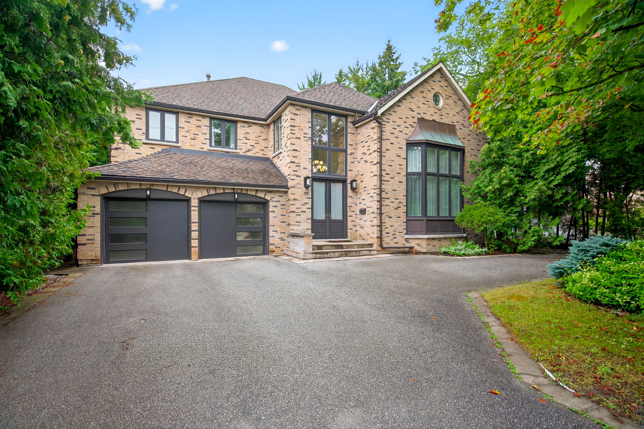 84 Truman Rd Toronto, ON M2L 2L6